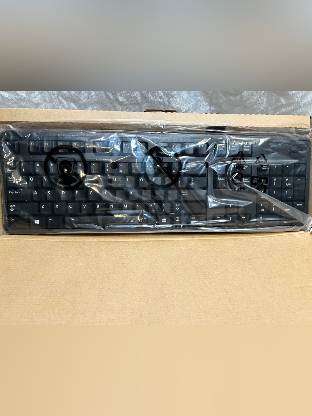 NEW OEM Dell KB212-B USB Dell Multimedia Keyboard Black W/Numeric Keypad